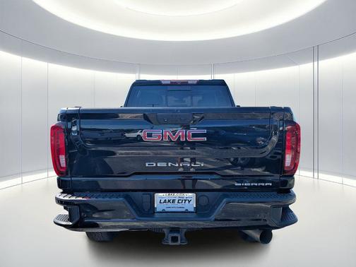 Onyx Black 2022 GMC Sierra 2500 Denali