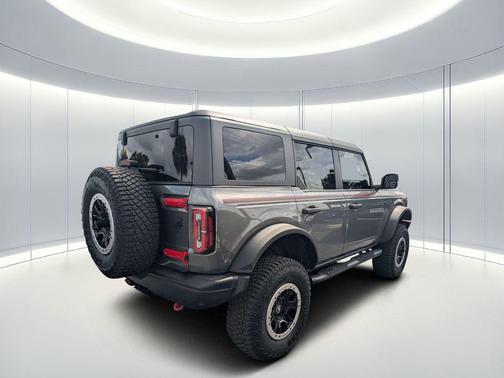 Carbonized Gray Metallic 2022 Ford Bronco Badlands