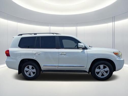 2013 Toyota Land Cruiser Base