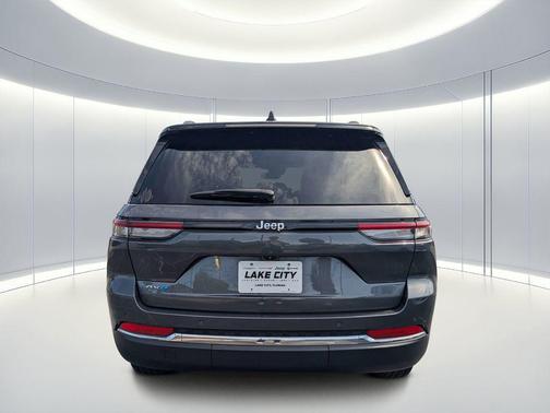Baltic Gray Metallic Clearcoat 2022 Jeep Grand Cherokee 4xe Base