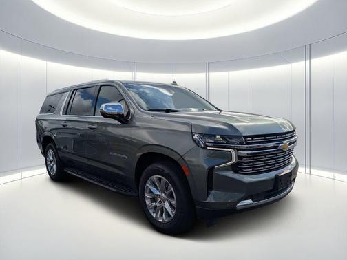 Silver Sage Metallic 2023 Chevrolet Suburban Premier