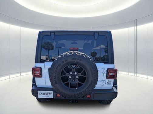 Bright White Clearcoat 2026 Jeep Wrangler Willys