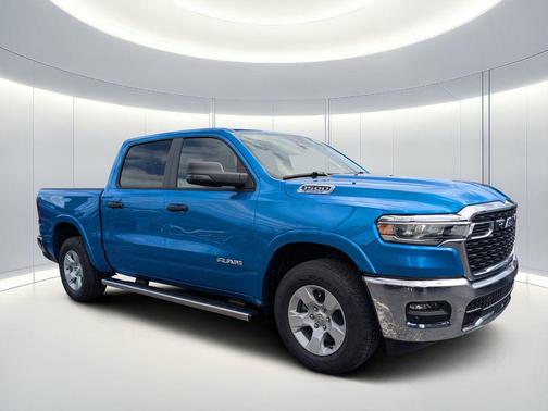 Hydro Blue Pearlcoat 2026 RAM 1500 Big Horn/Lone Star