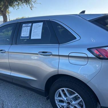 Iconic Silver Metallic 2024 Ford Edge SEL