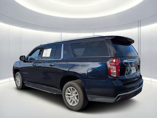 2024 Chevrolet Suburban LT