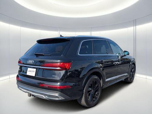 Orca Black Metallic 2021 Audi Q7 55 Premium Plus