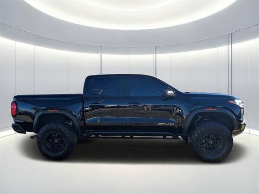 2023 GMC Canyon AT4X