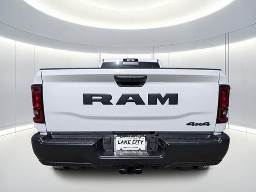 Bright White Clearcoat 2026 RAM 3500 Tradesman Crew Cab 4x4 8' Box