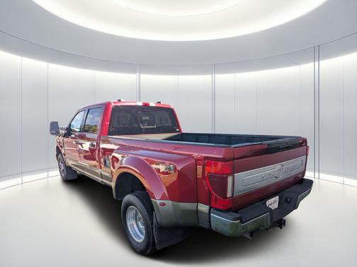 RAPID RED 2021 Ford F-350 King Ranch