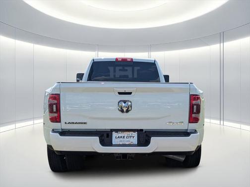 2024 RAM 3500 Laramie Crew Cab 4x4 8' Box