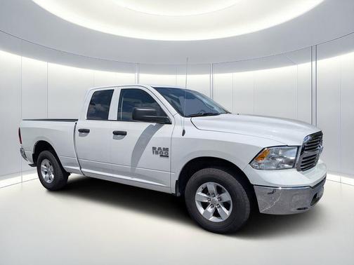 Bright White Clearcoat 2024 RAM 1500 Classic SLT