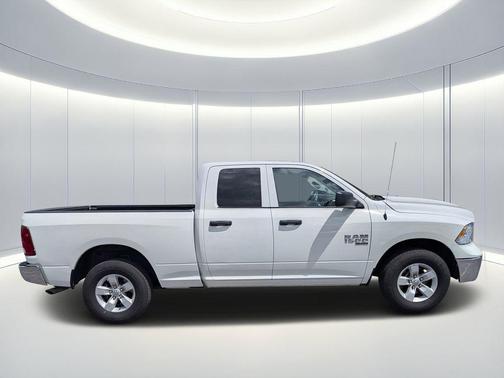 Bright White Clearcoat 2024 RAM 1500 Classic SLT