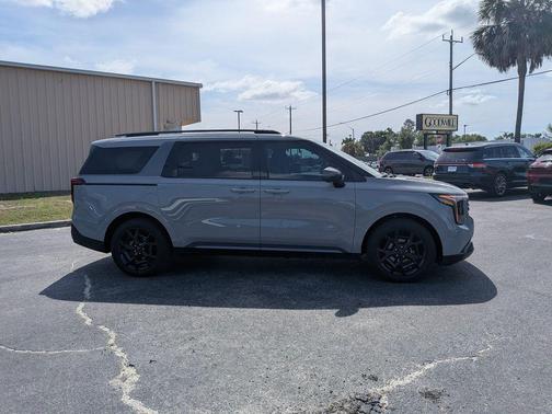 Ceramic Silver 2026 Kia Carnival Hybrid SX Prestige