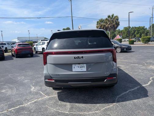 Ceramic Silver 2026 Kia Carnival Hybrid SX Prestige