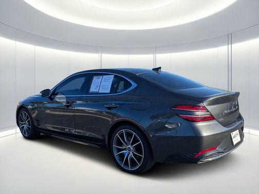 2023 Genesis G70 2.0T RWD