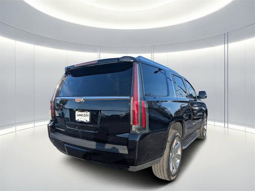 2018 Cadillac Escalade Luxury