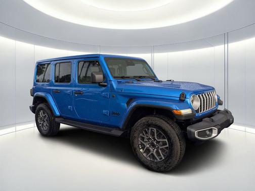 Hydro Blue Pearlcoat 2026 Jeep Wrangler 4-Door Sahara 4x4