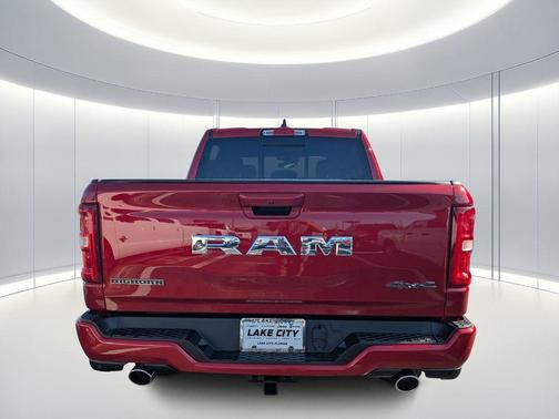 Molten Red Pearlcoat 2026 RAM 1500 Big Horn/Lone Star