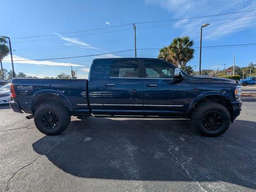 2022 RAM 2500 Limited Mega Cab 4x4 6'4' Box