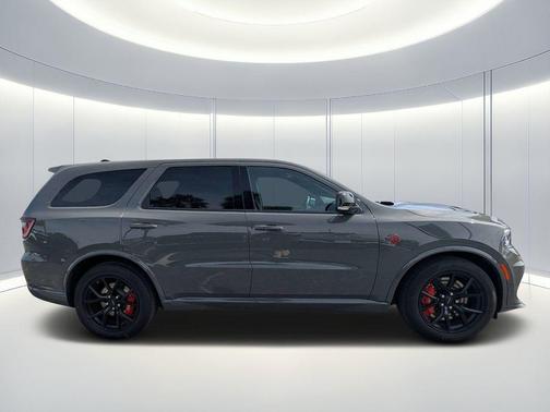 Destroyer Gray Clearcoat 2026 Dodge Durango SRT Jailbreak