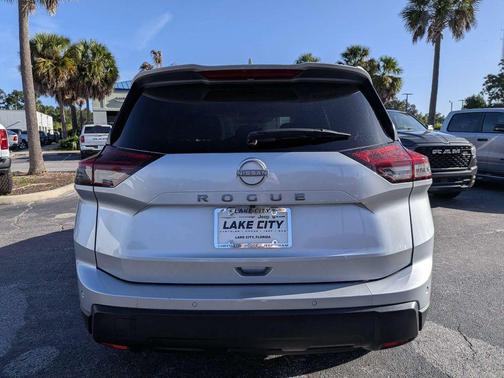 Brilliant Silver Metallic 2025 Nissan Rogue SV