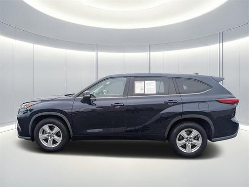 2020 Toyota Highlander LE