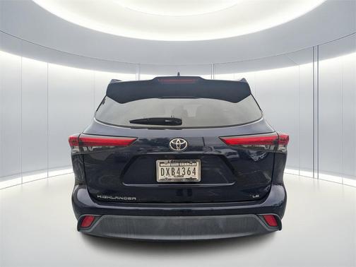 2020 Toyota Highlander LE