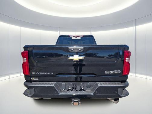 2025 Chevrolet Silverado 3500 High Country