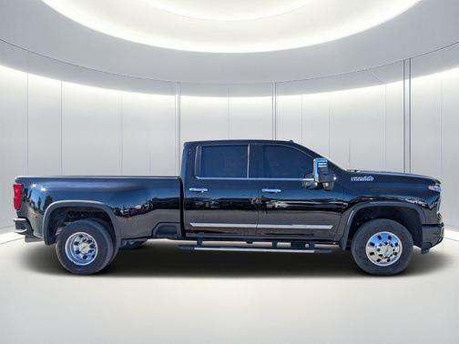 2025 Chevrolet Silverado 3500 High Country