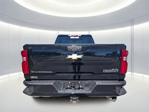 2025 Chevrolet Silverado 3500 High Country