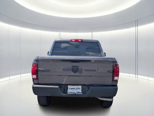 2024 RAM 1500 Classic Warlock Crew Cab 4x2 5'7' Box