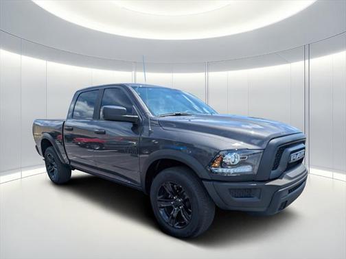 2024 RAM 1500 Classic Warlock Crew Cab 4x2 5'7' Box