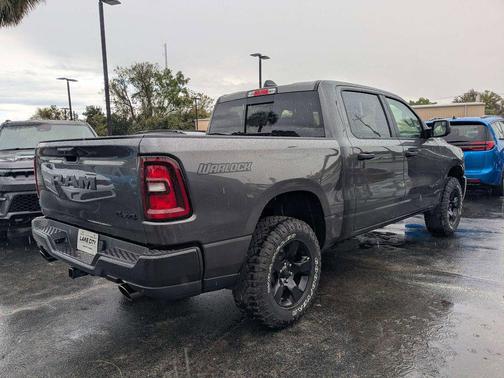 2026 RAM 1500 Warlock Crew Cab 4x4 5'7' Box