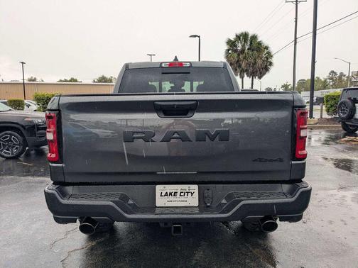 2026 RAM 1500 Warlock Crew Cab 4x4 5'7' Box