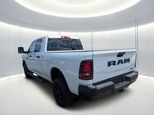 2025 RAM 2500 Tradesman Crew Cab 4x4 6'4' Box