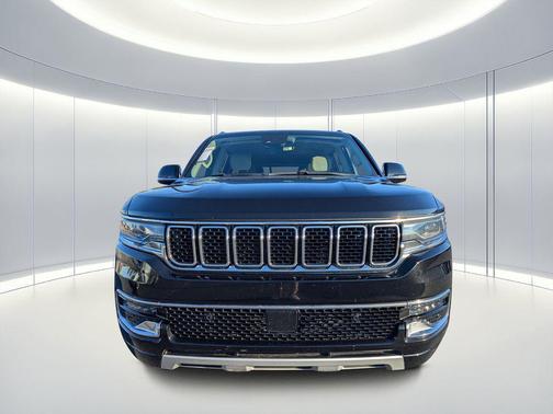 2023 Jeep Wagoneer L Series II 4x2