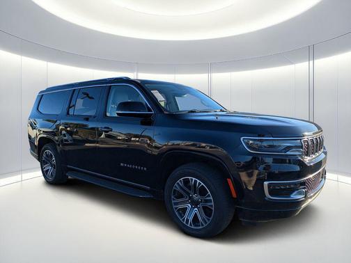 2023 Jeep Wagoneer L Series II 4x2