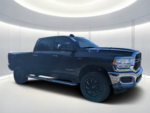2019 RAM 2500 Big Horn Crew Cab 4x4 6'4' Box