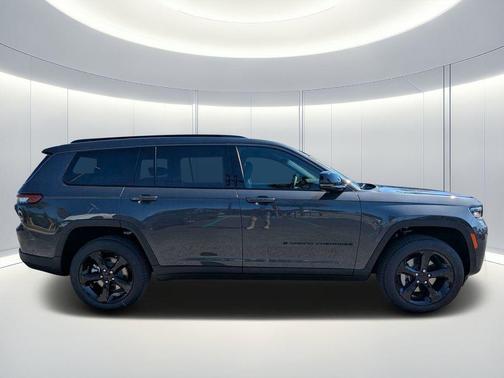 Baltic Gray Metallic Clearcoat 2026 Jeep Grand Cherokee L Limited