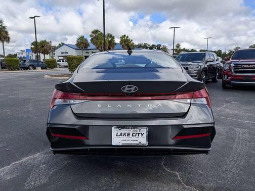 Amazon Gray 2025 Hyundai ELANTRA SEL