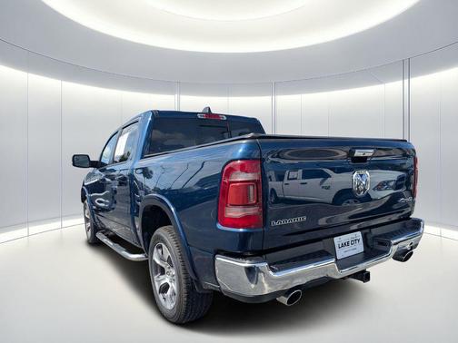 Patriot Blue Pearlcoat 2021 RAM 1500 Laramie