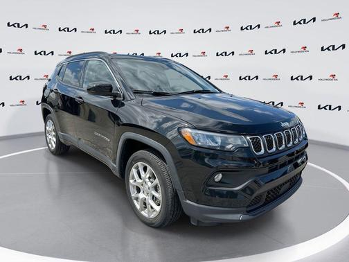 Diamond Black 2023 Jeep Compass Latitude Lux