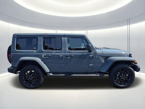 Anvil Clearcoat 2025 Jeep Wrangler 4xe Sahara