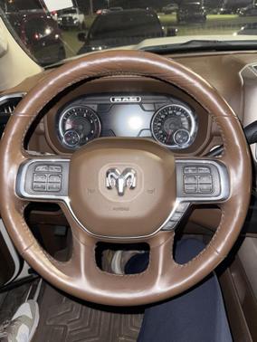 2019 RAM 2500 Laramie Crew Cab 4x4 6'4' Box