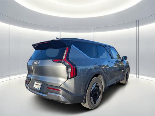 2024 Kia EV9 Light Long Range