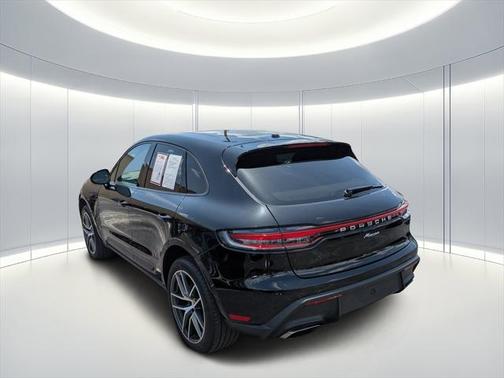 2024 Porsche Macan Base