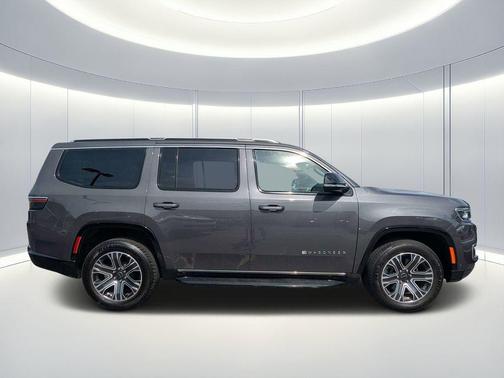 Baltic Gray Metallic Clearcoat 2025 Jeep Wagoneer Carbide 4x4