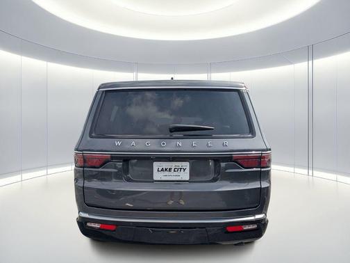 Baltic Gray Metallic Clearcoat 2025 Jeep Wagoneer Carbide 4x4