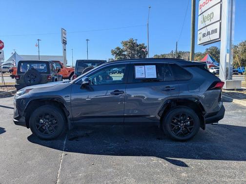 2024 Toyota RAV4 Hybrid XLE