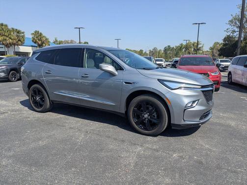 2023 Buick Enclave Essence FWD